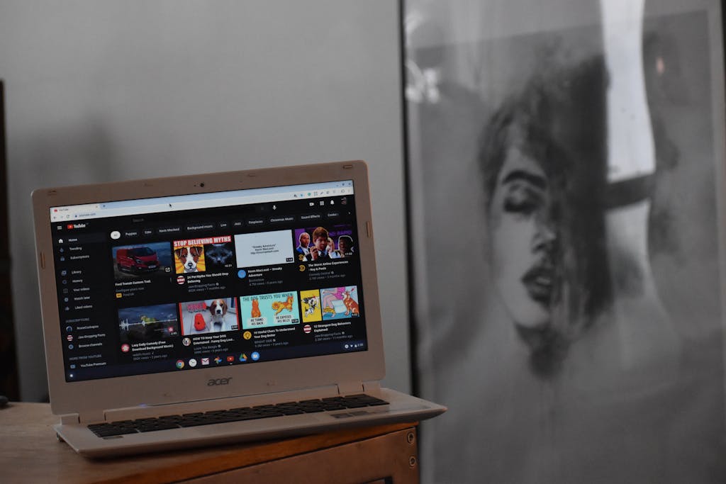 5 Best YouTube Channels for Learning English and Arabic for Free