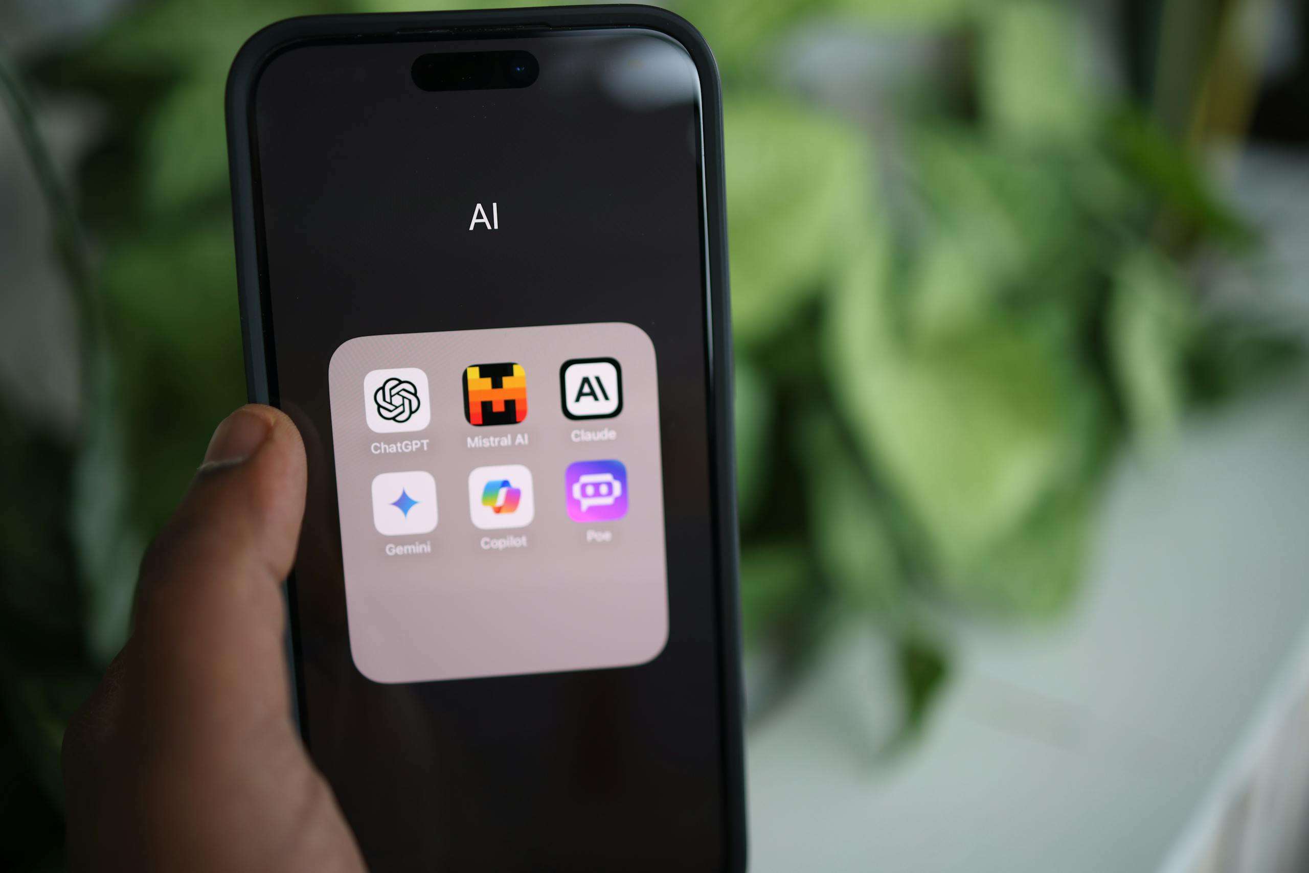 7 Reasons Why Successful People Rely on AI Tools Every Day