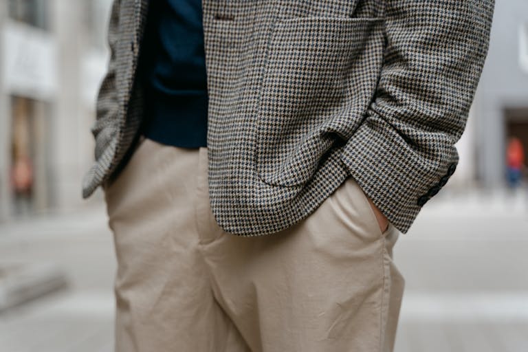 10 Sophisticated Modern Men’s Styles in Neutral Colors!