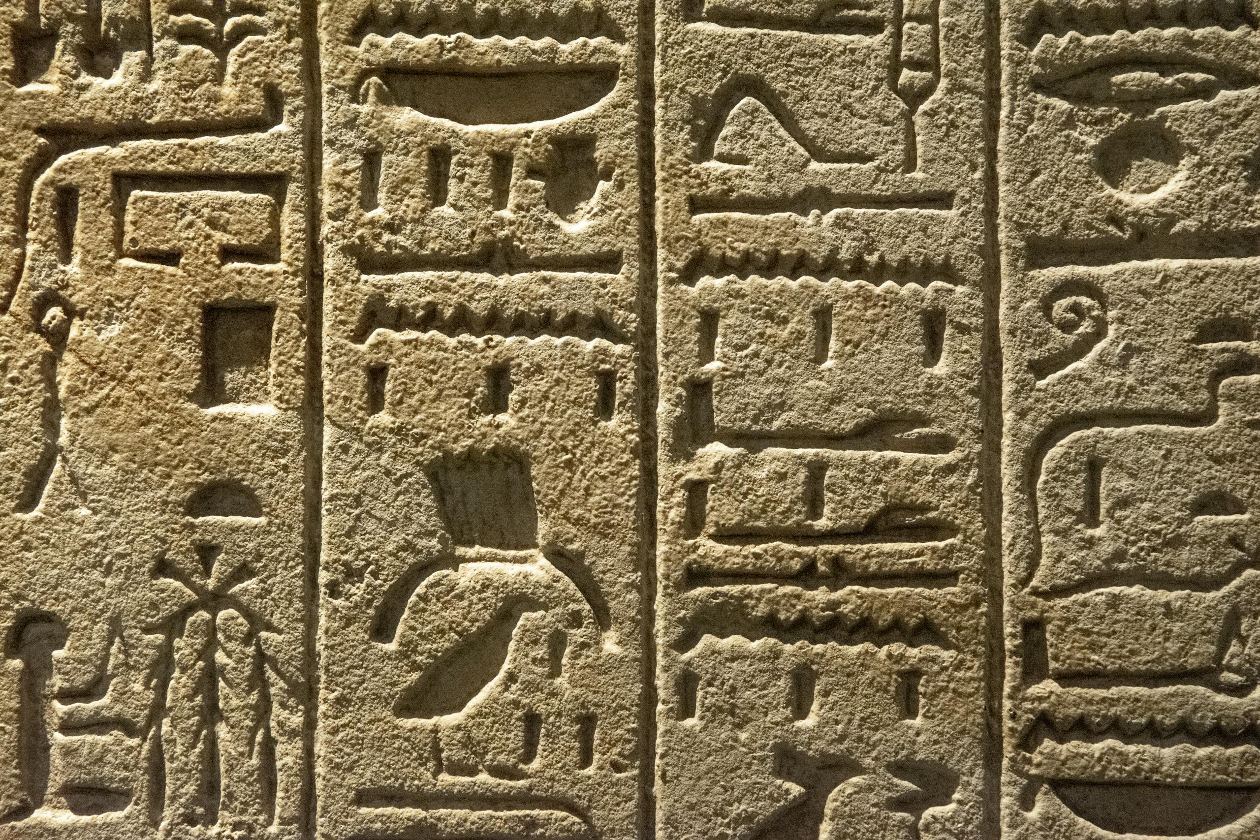 7 Fascinating Facts About the Language of the Pharaohs.