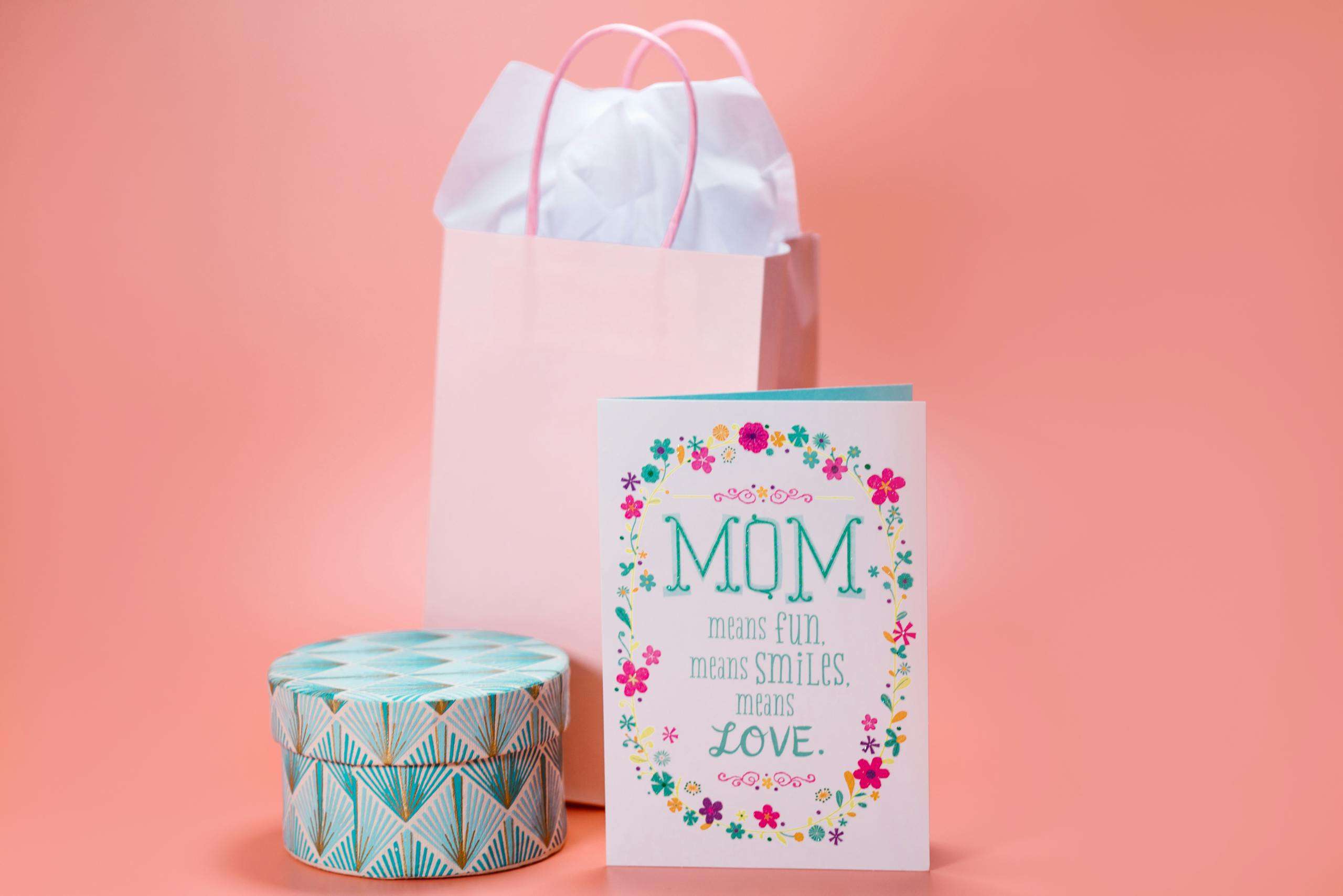 Top 10 Heartwarming Mother’s Day Gifts She’ll Truly Love