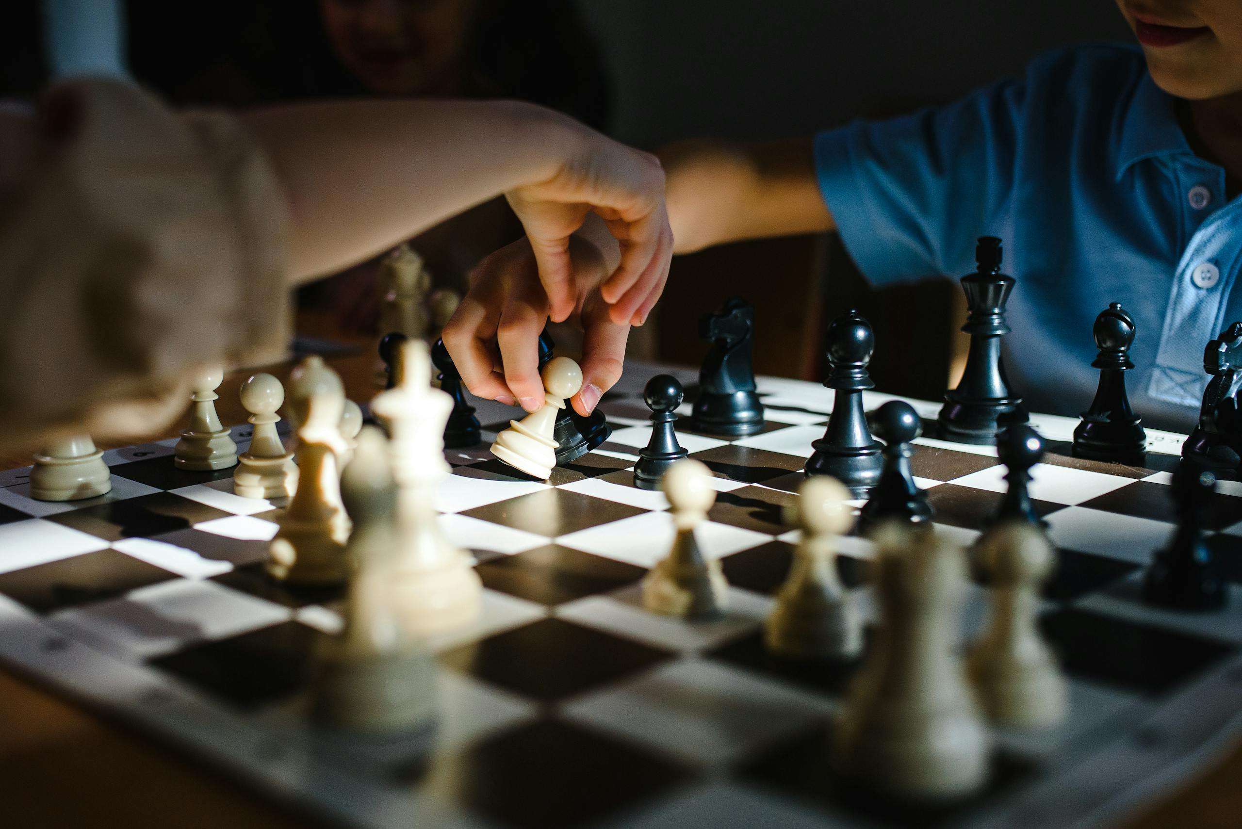 7 Power Moves to Make Smart Decisions in Difficult Times!