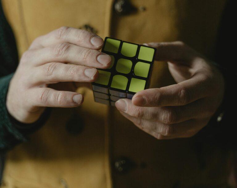 5 Smart Ways to Develop Your Problem-Solving Skills🔍