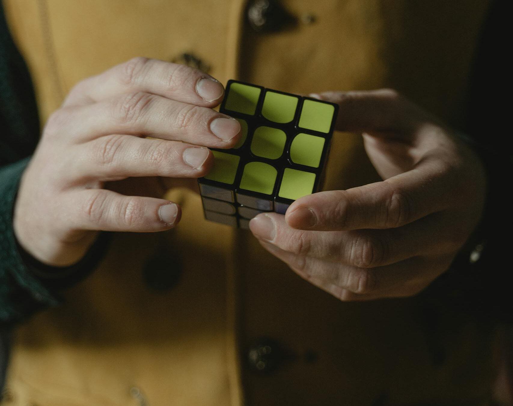 5 Smart Ways to Develop Your Problem-Solving Skills🔍