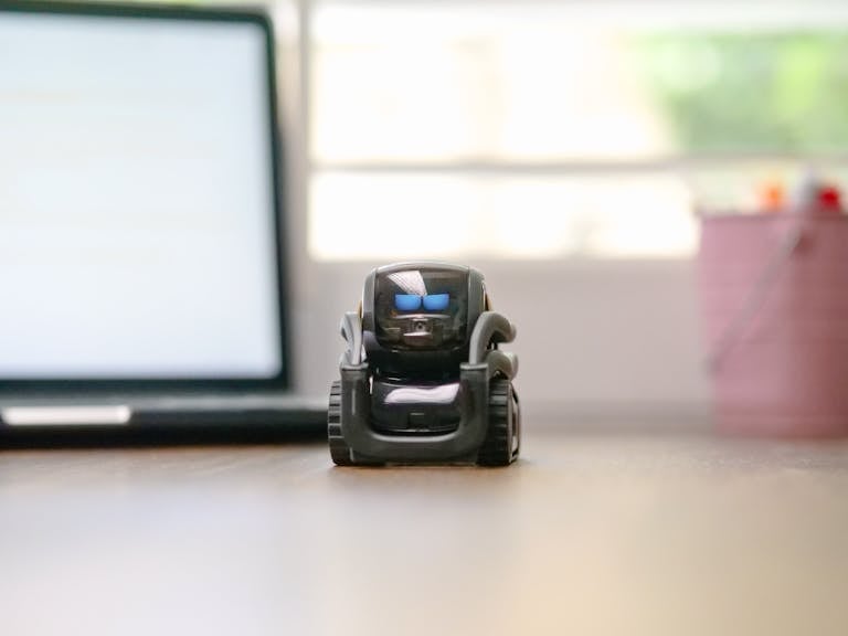 7 Technological Theories Behind Artificial Intelligence and Machine Learning