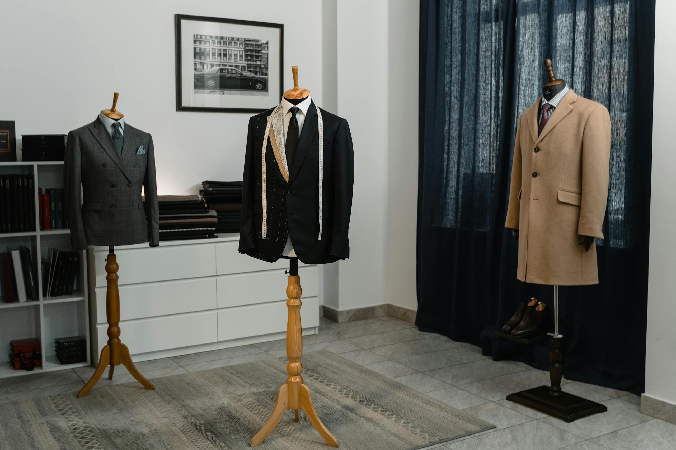 5 Expert Tips to Choose the Perfect Men’s Suit Fit