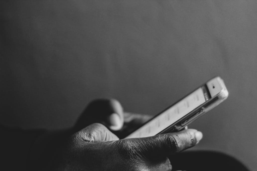3 Ways to Avoid Digital Addiction: A Practical Guide to Escaping the Screen