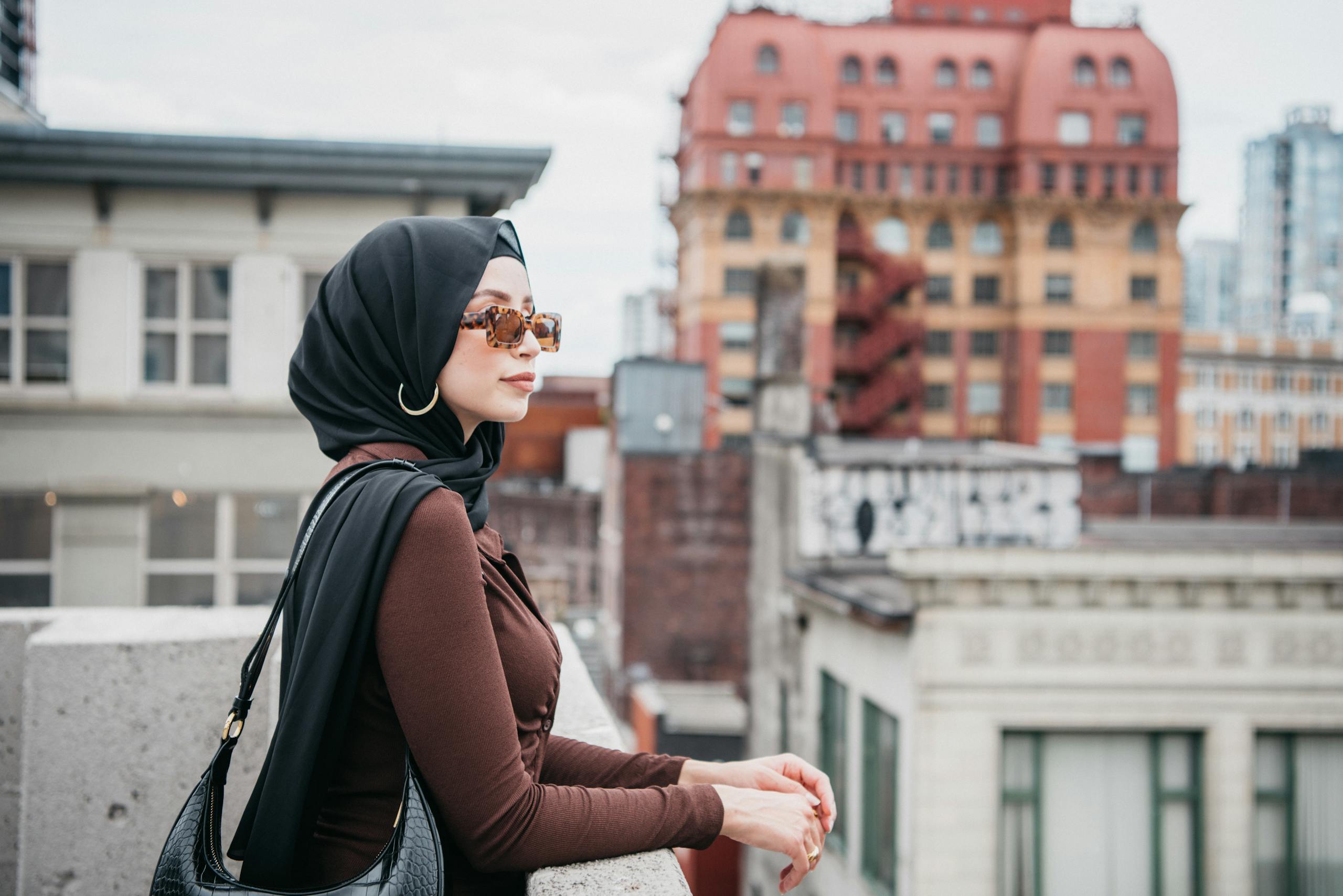 7 أفكار إطلالات محجبات أنيقة تناسب كل يوم