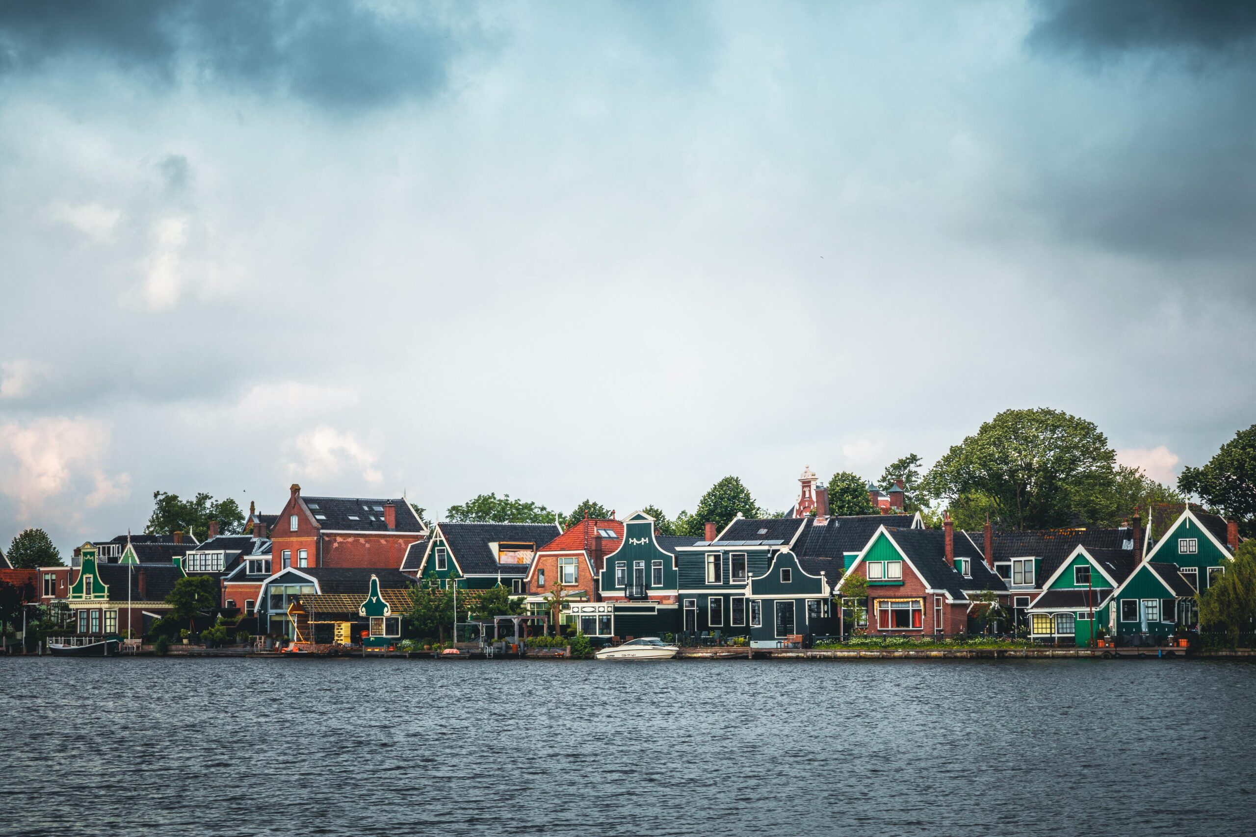 5 طرق قوية تجعل الدراسة في هولندا تعزز مسيرتك المهنية! 🚀