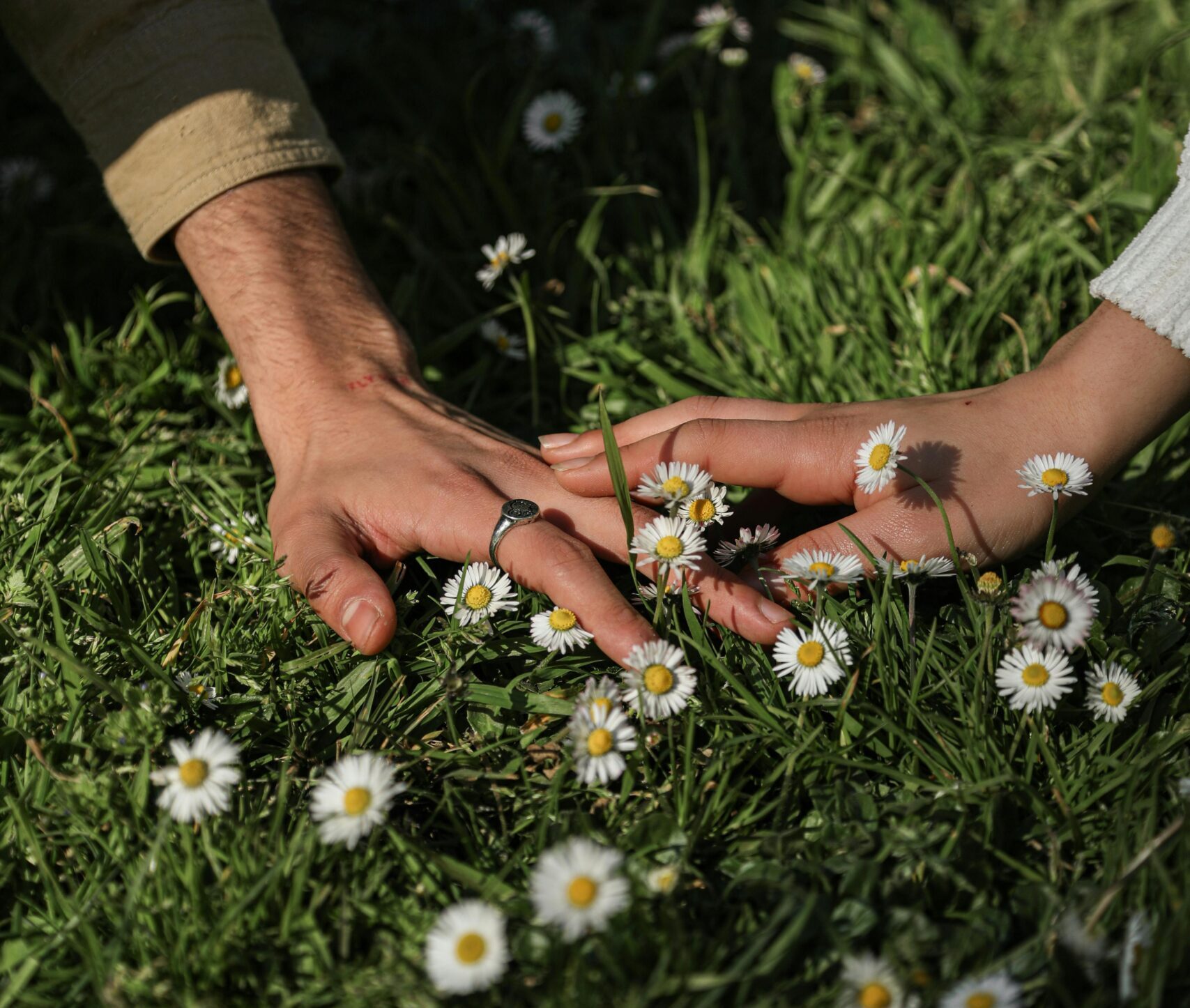 كيف تؤثر البيئة على شخصية الإنسان؟ 🌳