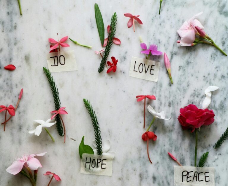 7 طرق لتغيير حياتك نحو الأفضل هذا العام ✨📅