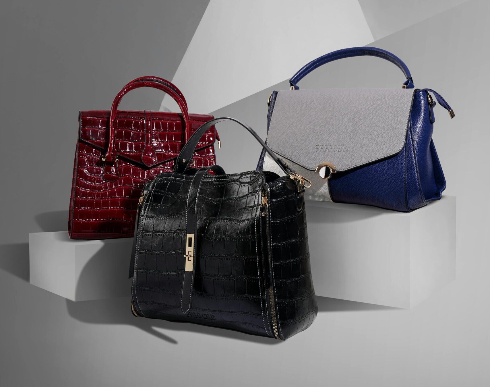 أحدث صيحات الحقائب والأحذية في 2026