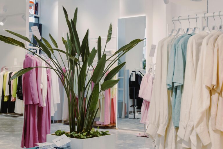 مميزات وعيوب التسوق من Shein: دليل شامل للمبتدئين