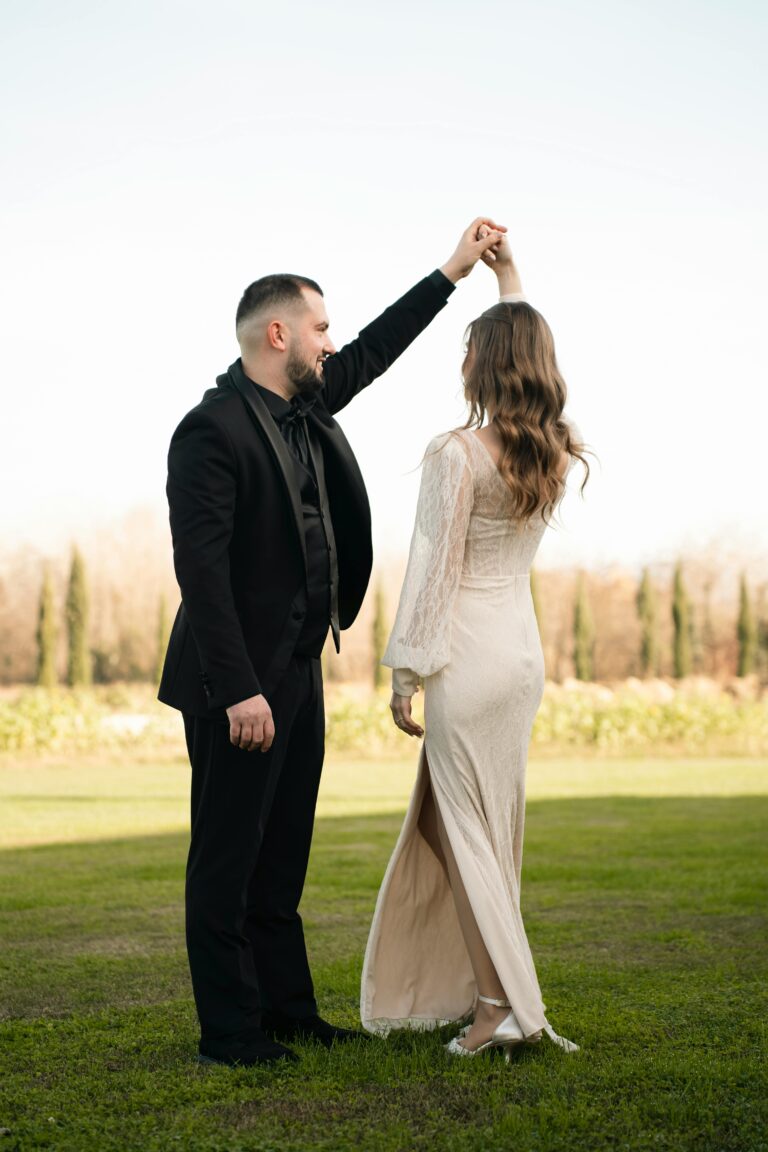 فساتين خطوبة 2026: تصاميم تجمع بين الرقي والنعومة